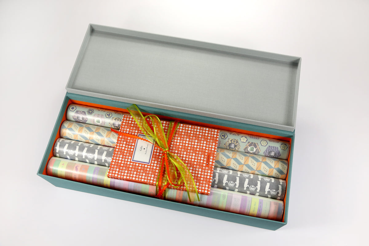 Barbara Bloom - Gifts