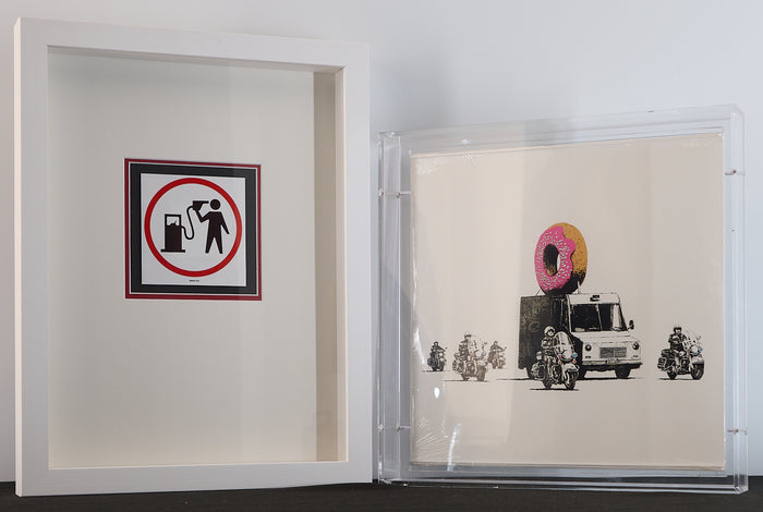 BANKSY - Set of two Donut Strawberry