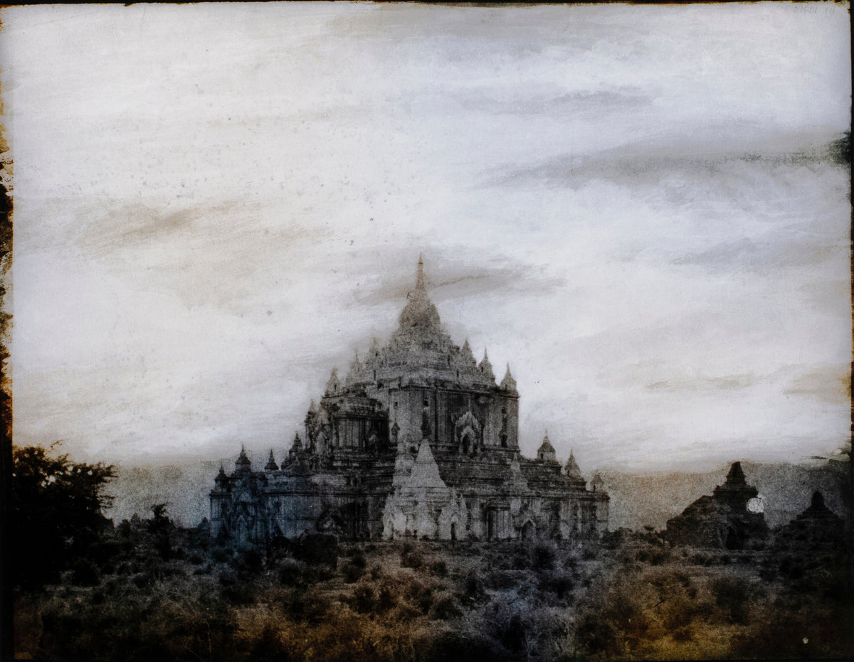 Thomas Ruff - Thapinyu Pagoda